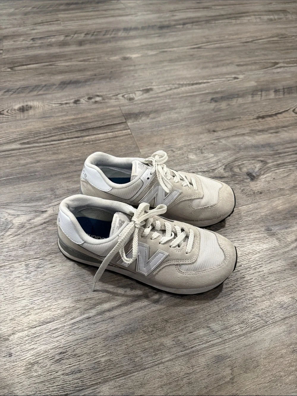 New Balance 574 Core WL574EVW WOMEN'S Sneakers Sz 8.5 Nimbus Cloud Running Shoes